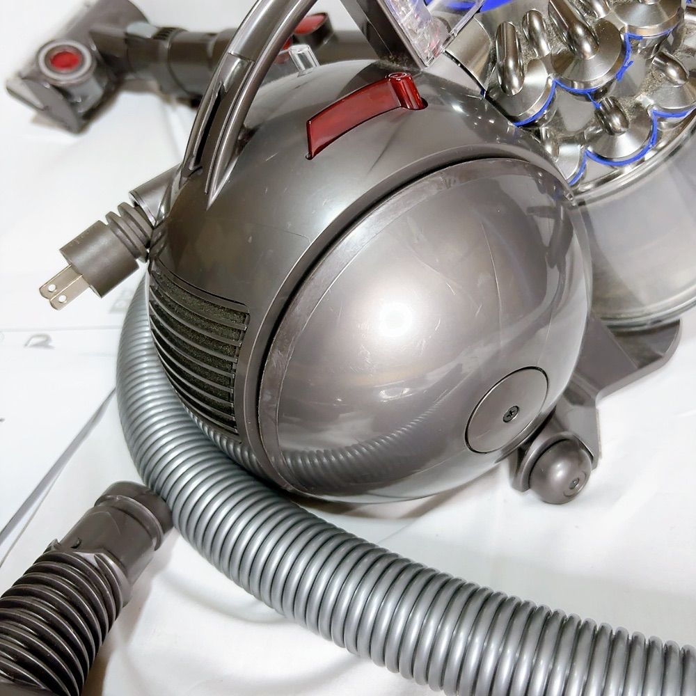 Dyson ダイソン DC 63 サイクロン掃除機 多数