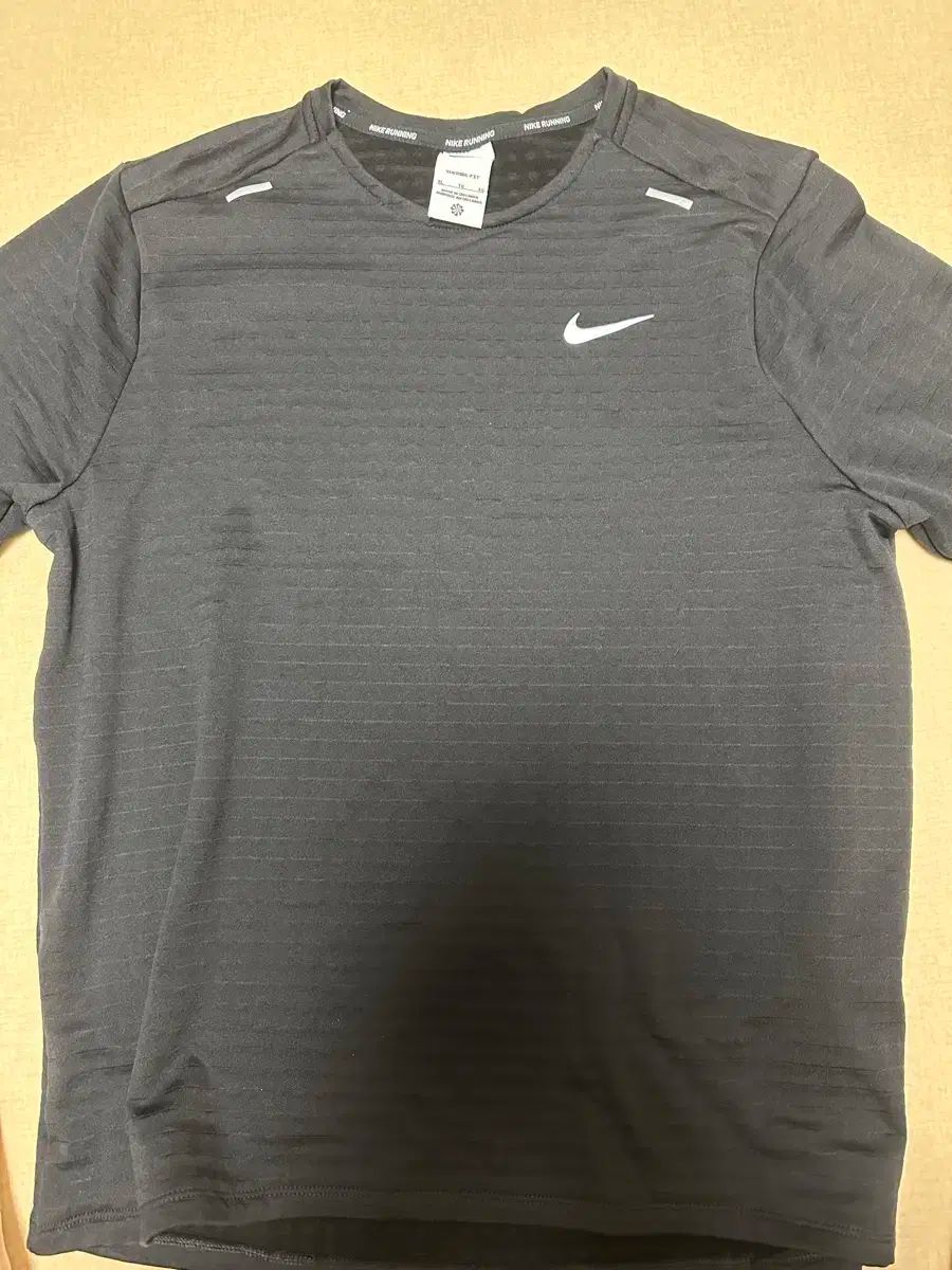 ナイキ ランニング L エレメント 長袖
