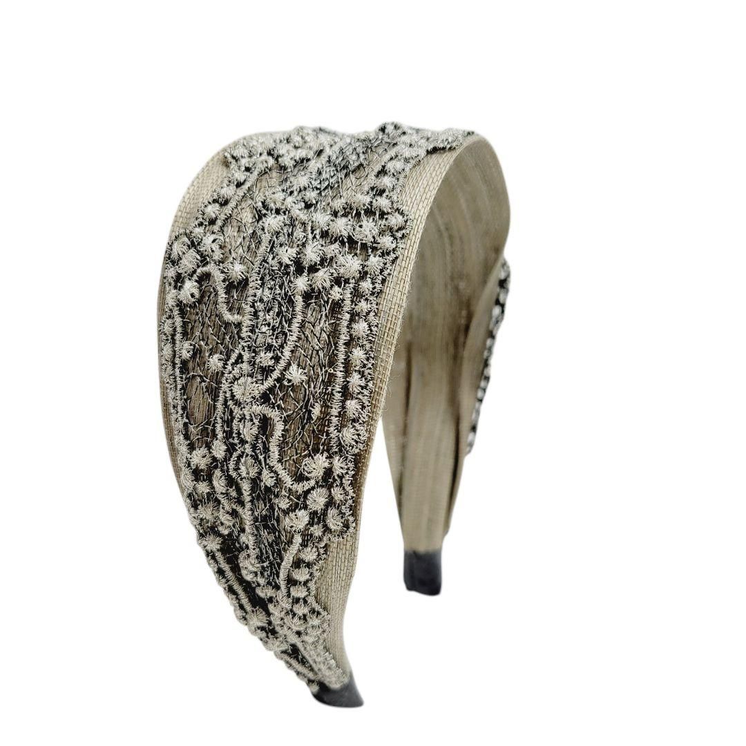 カチューシャ レース