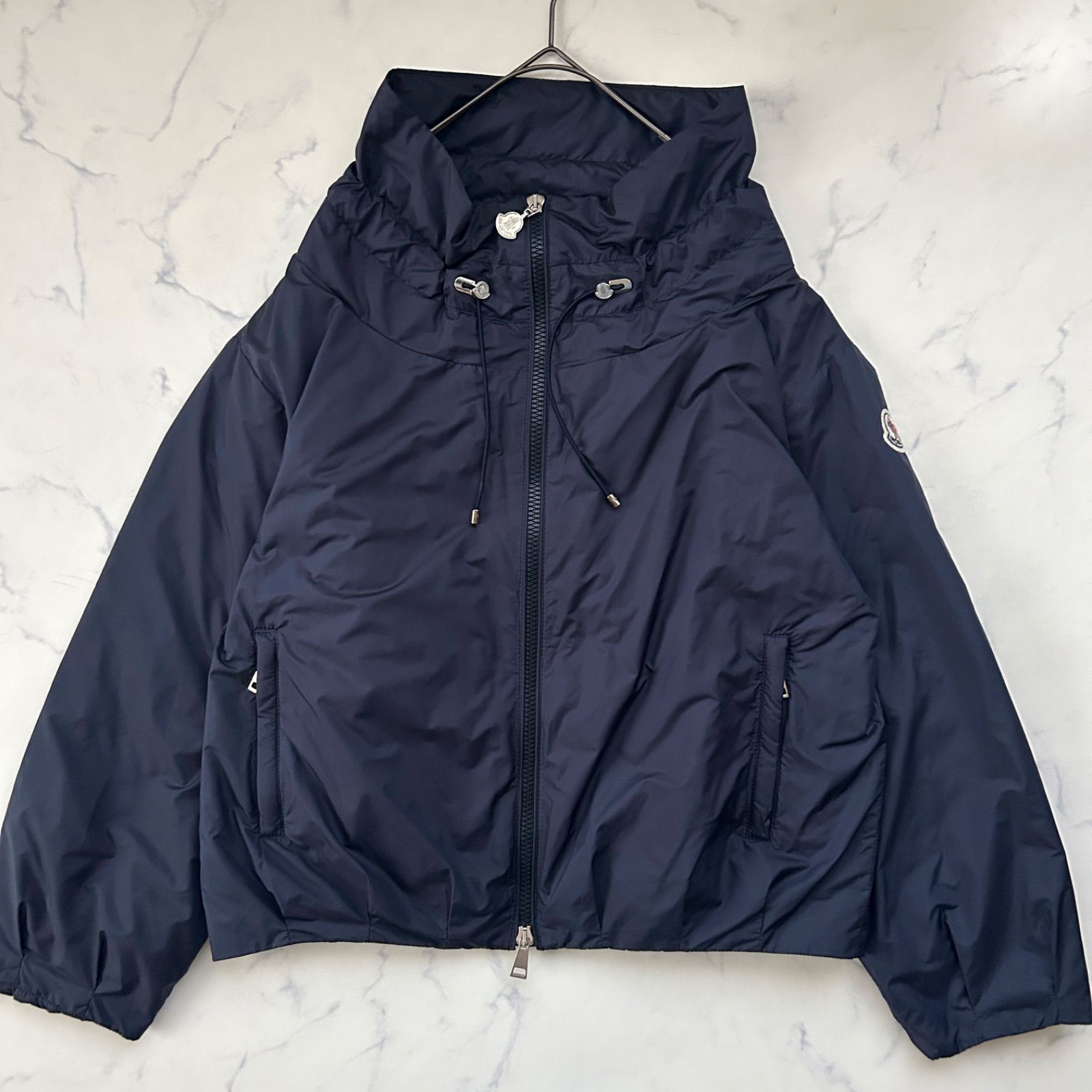 希少モデル MONCLER モンクレール ダウンジャケット ワッペン スタンド 