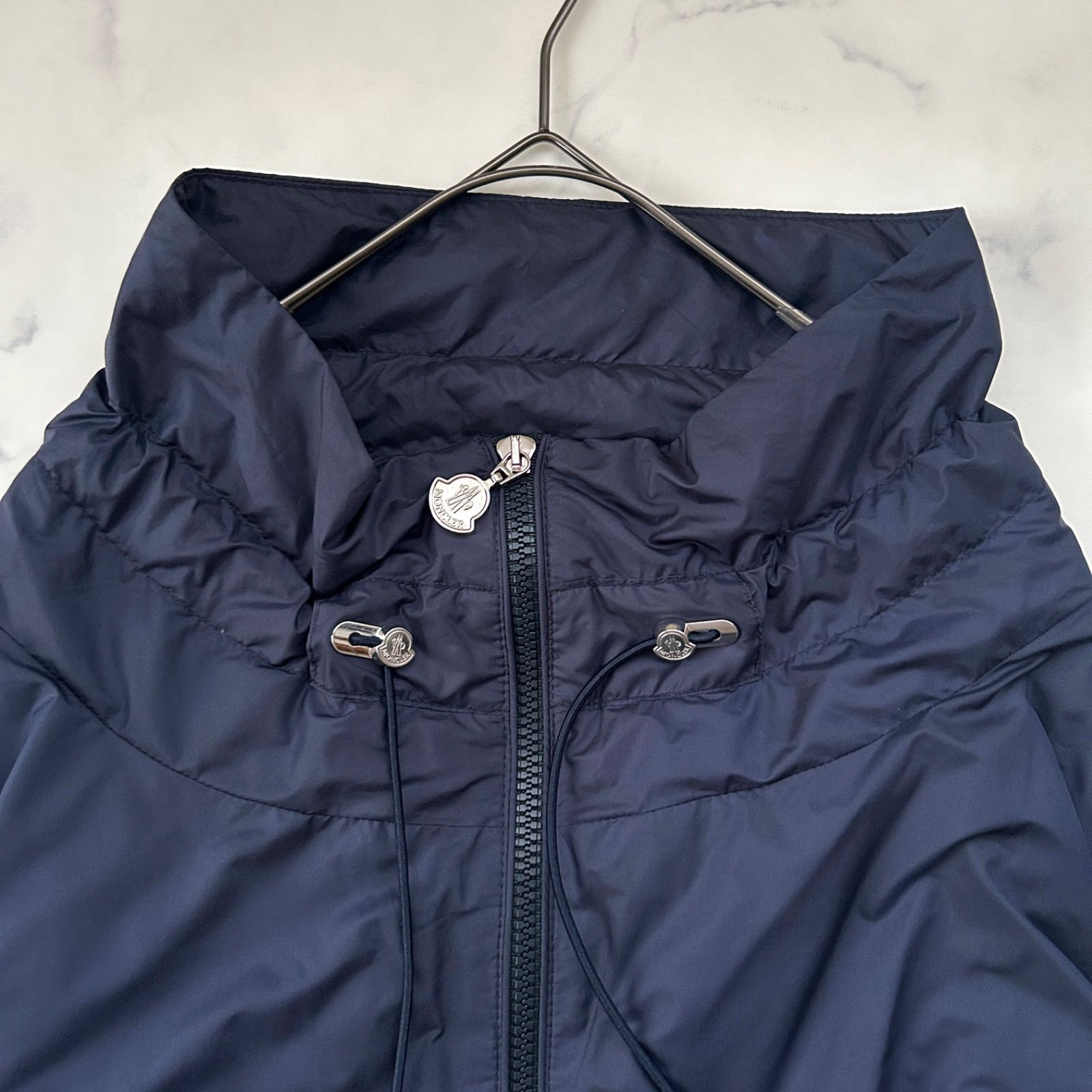 希少モデル MONCLER モンクレール ダウンジャケット ワッペン スタンド 