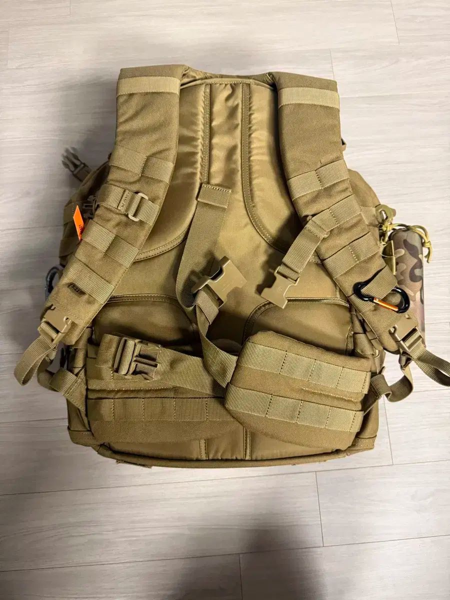 バックパック ミリタリー