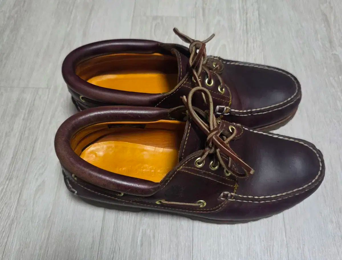 3アイ ボートシューズ