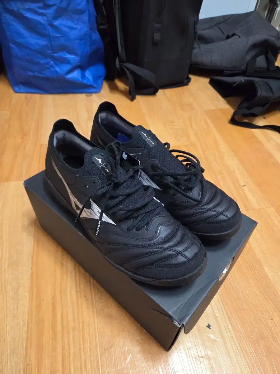 mizuno モレリア NEO サラ ベータ TF サッカーシューズ 255mm