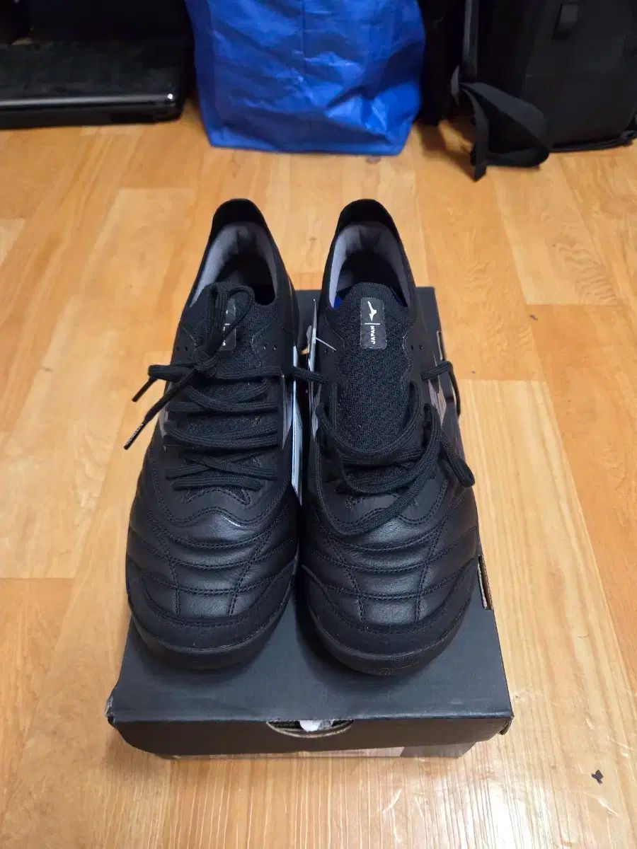 mizuno モレリア NEO サラ ベータ TF サッカーシューズ 255mm