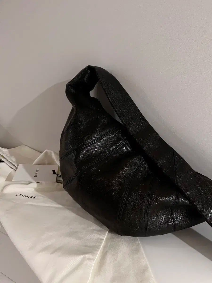 ルメール クルーバッグ ミディ ダークブラウン