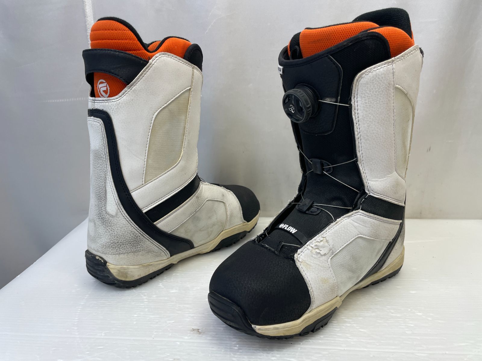 状態〇 スノーボードブーツ FLOW VEGA COILER 25.5 cm フロー スノーボード スノボ boa ワイヤー