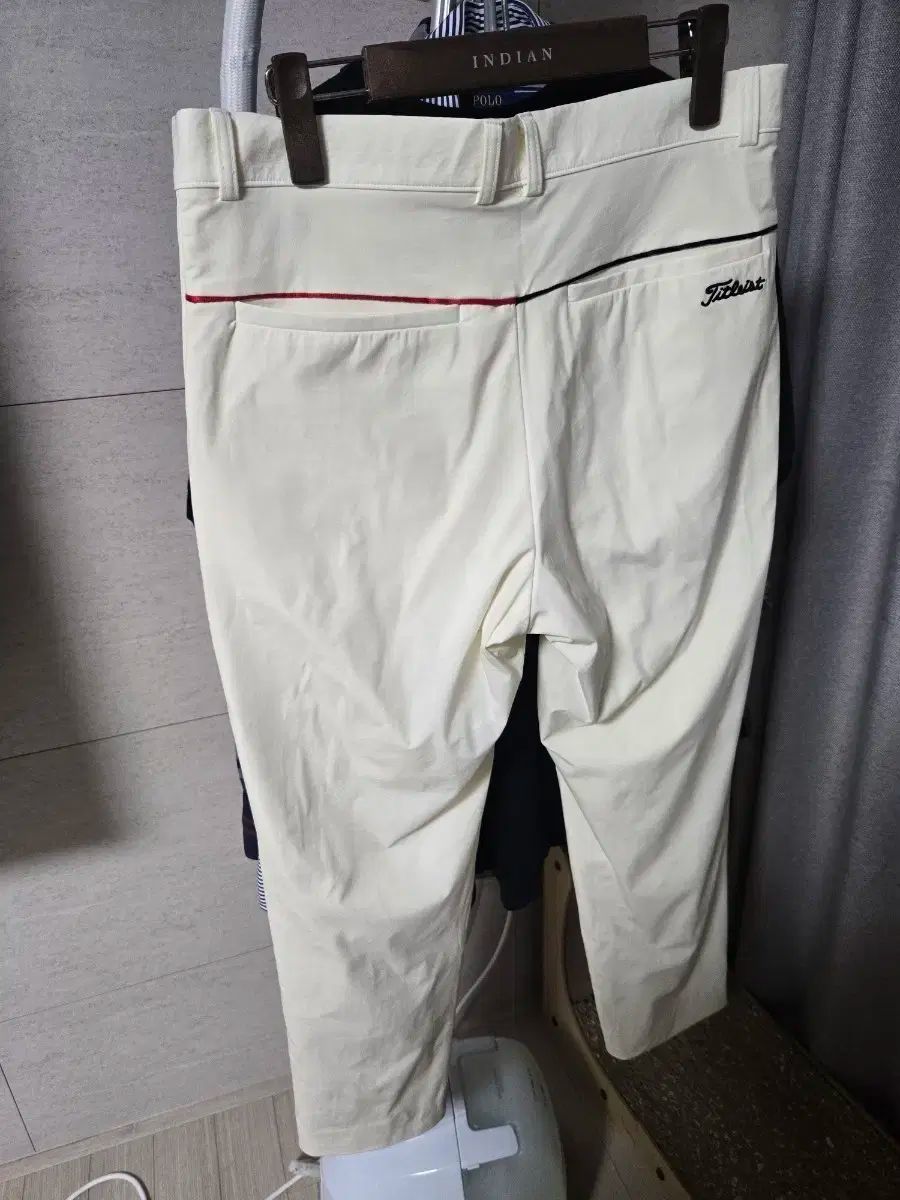 タイトリスト アイボリー ゴルフ ズボン 32