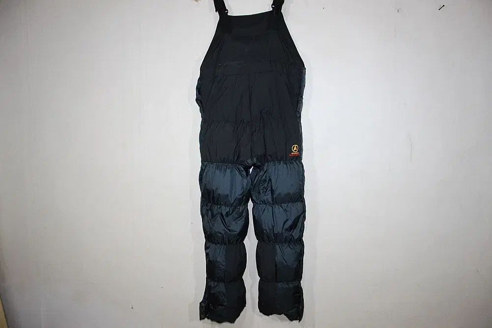 KOLON SPORT コーロンスポーツ ダウン サスペンダー ズボン ブラック 85