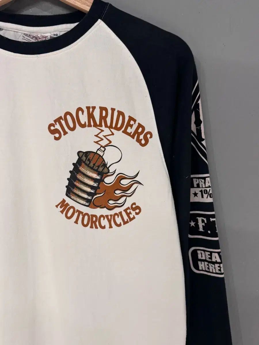 ライダースジャケット