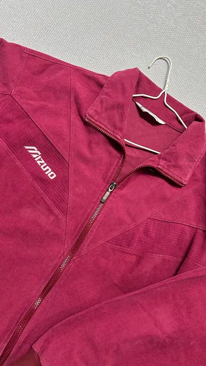 バーガンディ ベロア セットアップ adidas(アディダス) バーガンディー