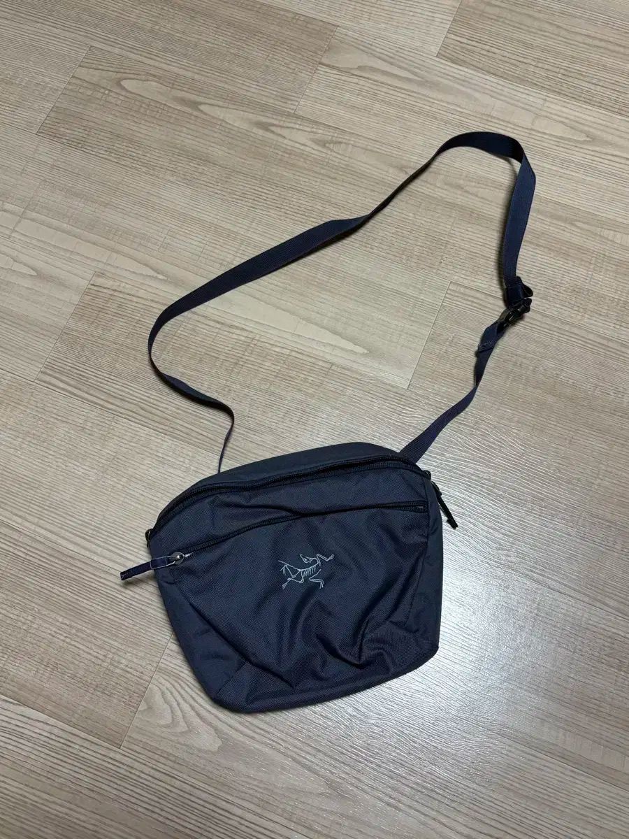 アークテリクス マンティス2 ウェストパック ブラックサファイア