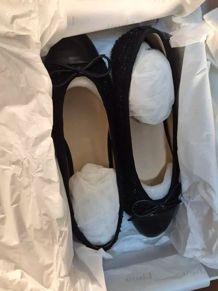 シエ ベラ リボンフラット ツイード ブラック 245