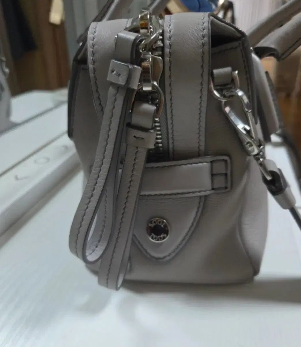 TOD S トッズ ディバッグ ミニ ライト グレー DECORATOM_COM_BR