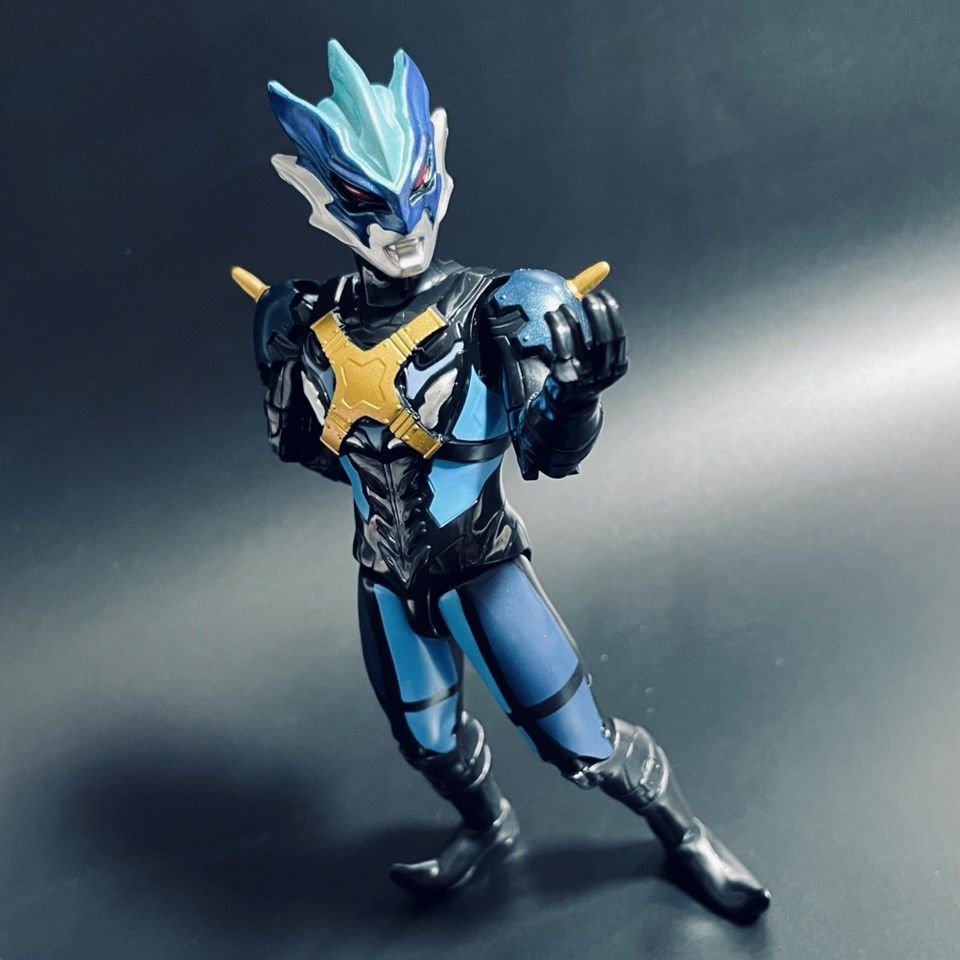 BANDAIウルトラアクションフィギュア ウルトラマンタイガ ＆ トレギア