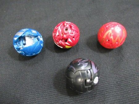 爆丸 40個 まとめ売り⚠️一部破損あり 爆丸 40個 まとめ売り⚠️一部破損あり 爆丸 40個 まとめ売り⚠️一部