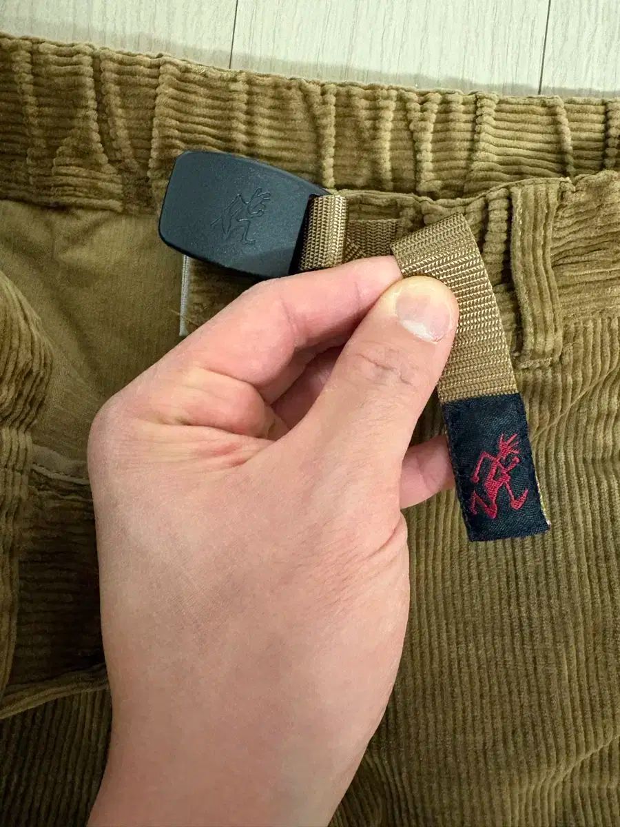 グラミチ コーデュロイ ユーティリティ パンツ