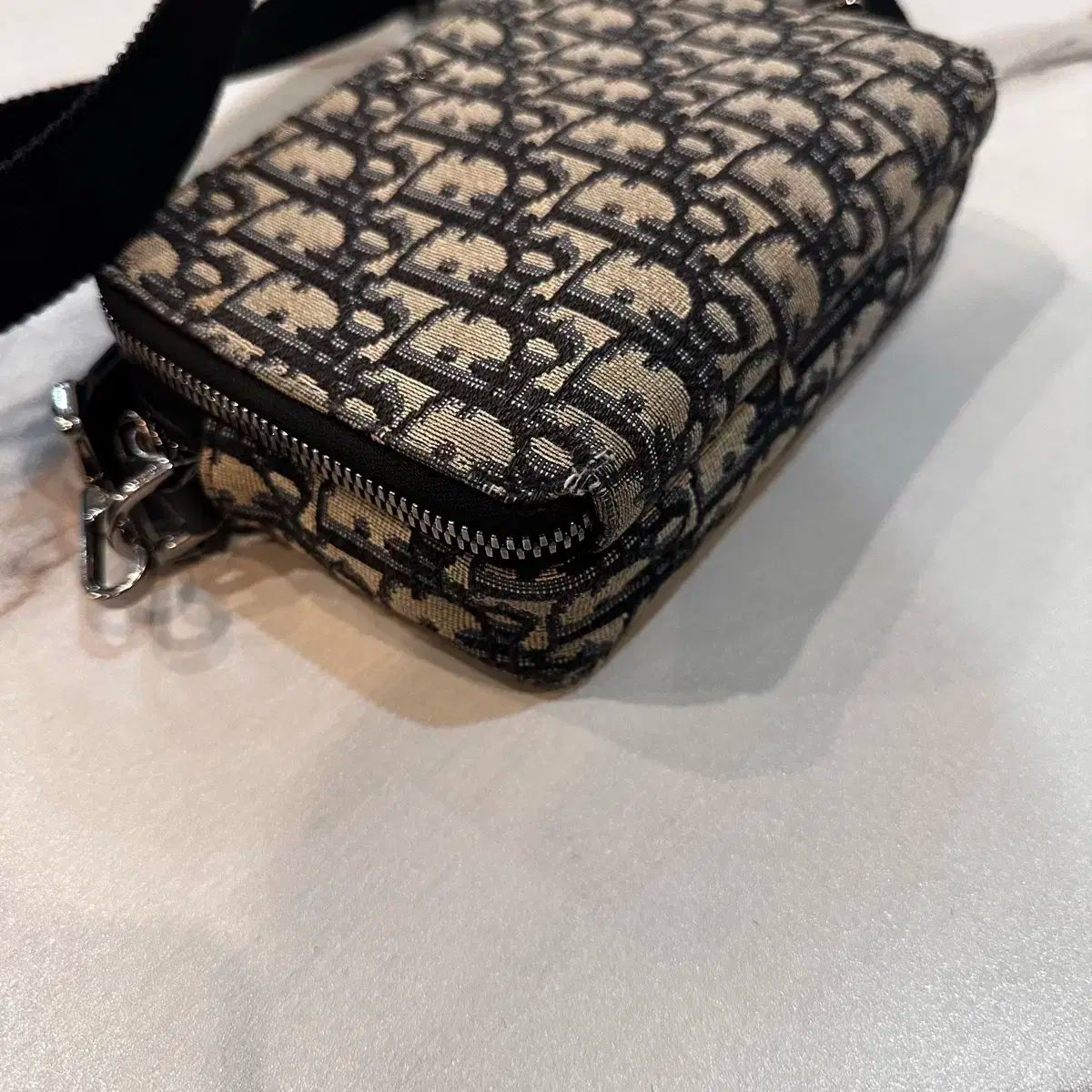 ポーチ ストラップバッグ