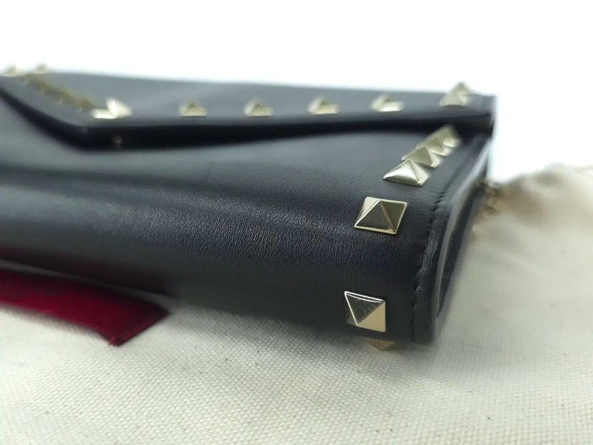 ヴァレンティノ ロックスタッズ エンベロープ チェーン ショルダーバッグ クロスバッグ ブラック DECORATOM_COM_BR