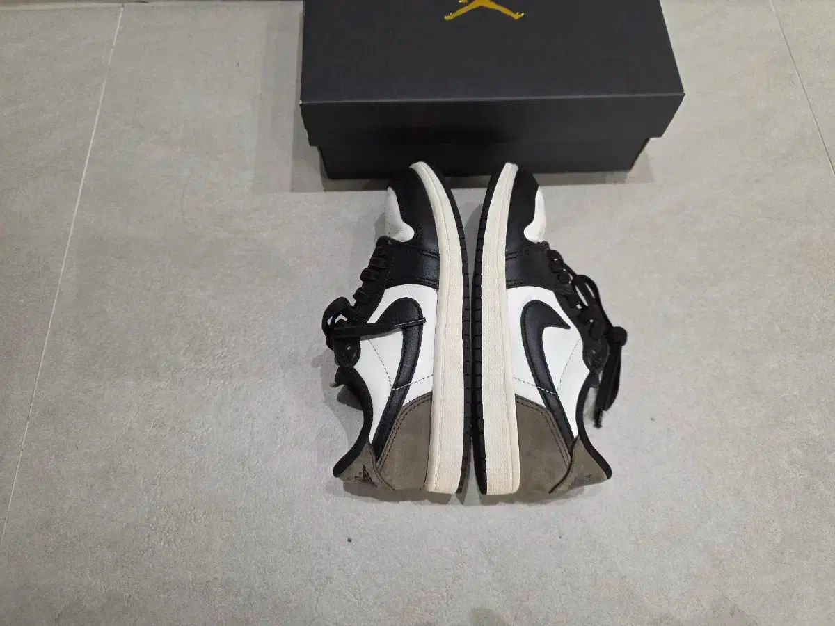  ナイキキッズ ジョーダン レトロ ロー 200 その他 キッズシューズ