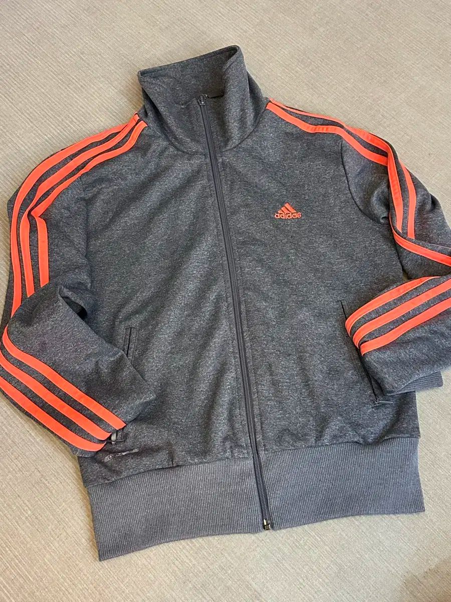 アディダス トラックジャージ 90