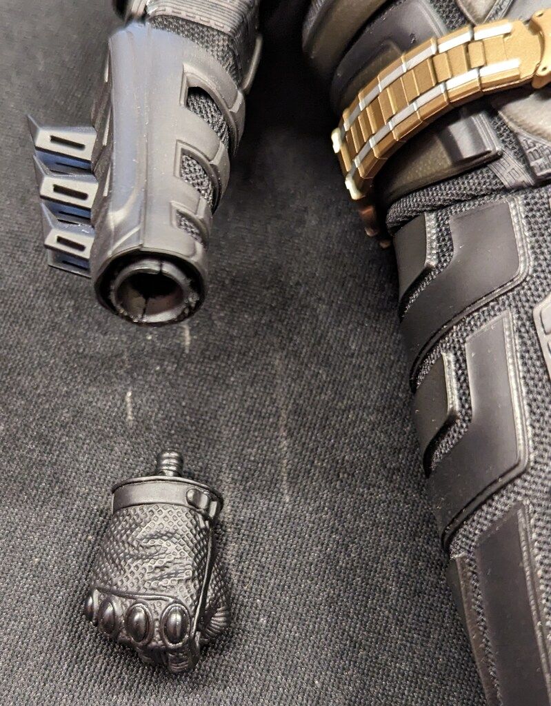 HOTTOYS MOVIE MASTERPIECE BATMAN ARMORY BRUCE WAYNE - ALFRED PENNYWORT MMS236 WWW_STEELWINDOWSANDDOORS_COM