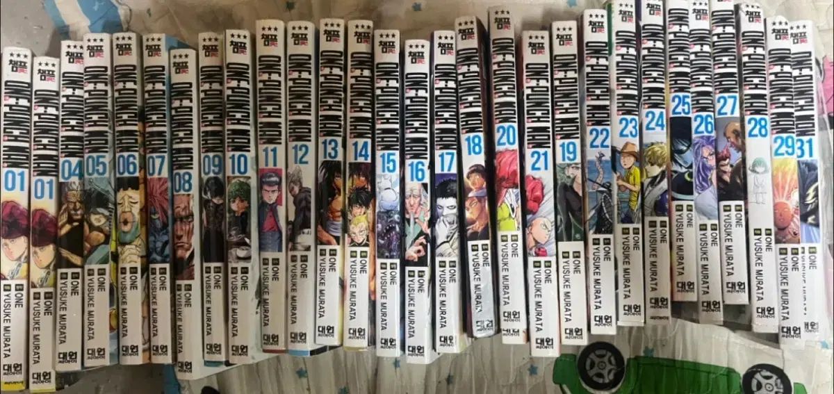 ワンパンマン 漫画 1巻~31巻中 2巻 3巻 30巻なし 全てあります