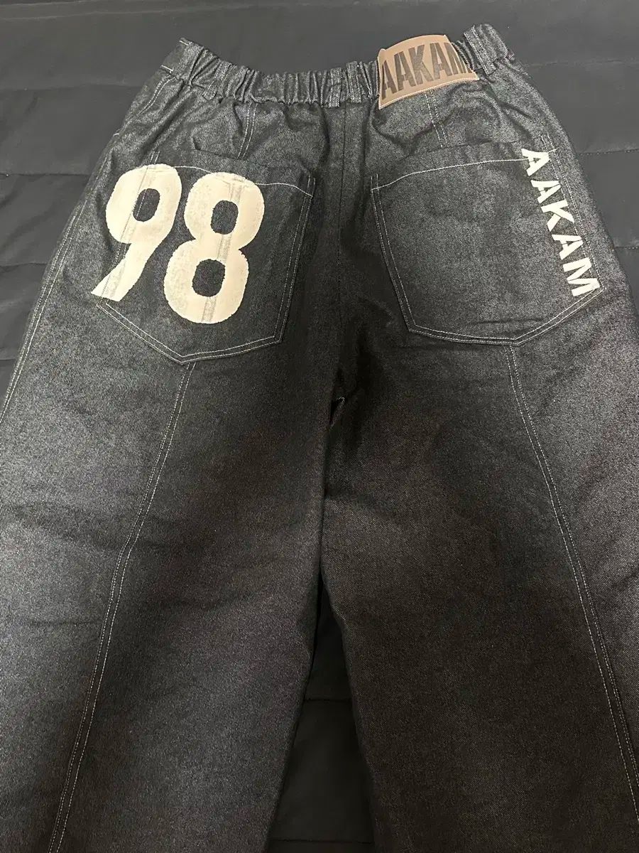 アーカーM 98 ピンタック デニム パンツ 1