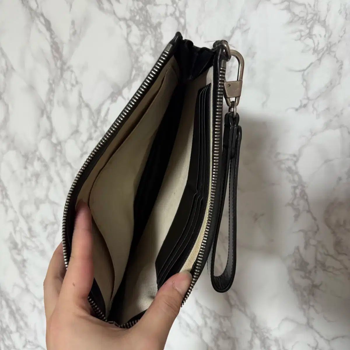 ルーム クラッチバッグ