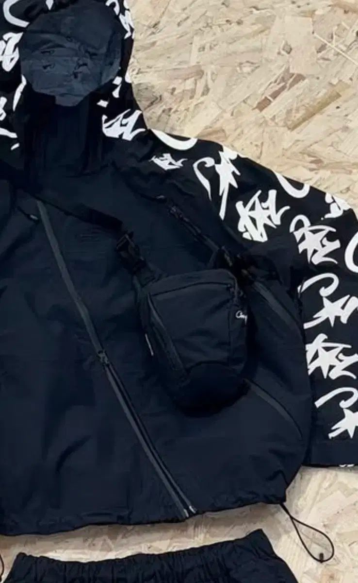 コルテイーズ スリングバック corteiz メッセンジャーバッグ ショルダーバッグ バッグ