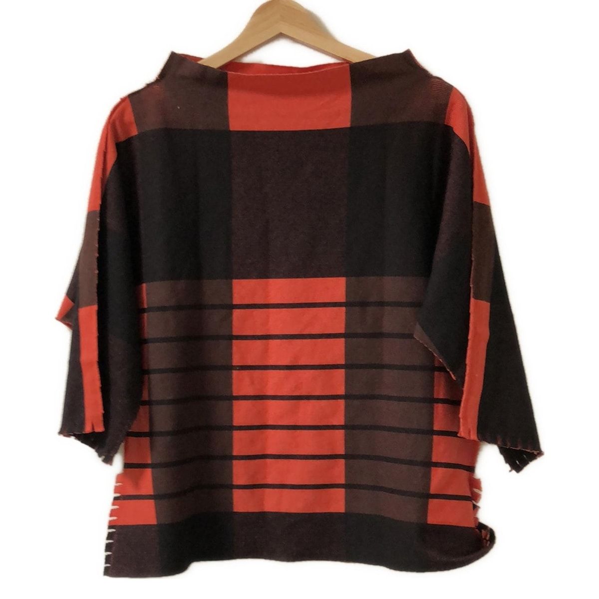 ISSEYMIYAKE イッセイミヤケ 七分袖セーター サイズ2 M レディース - レッド×黒×ブラウン ボーダー A.POC INSIDE
