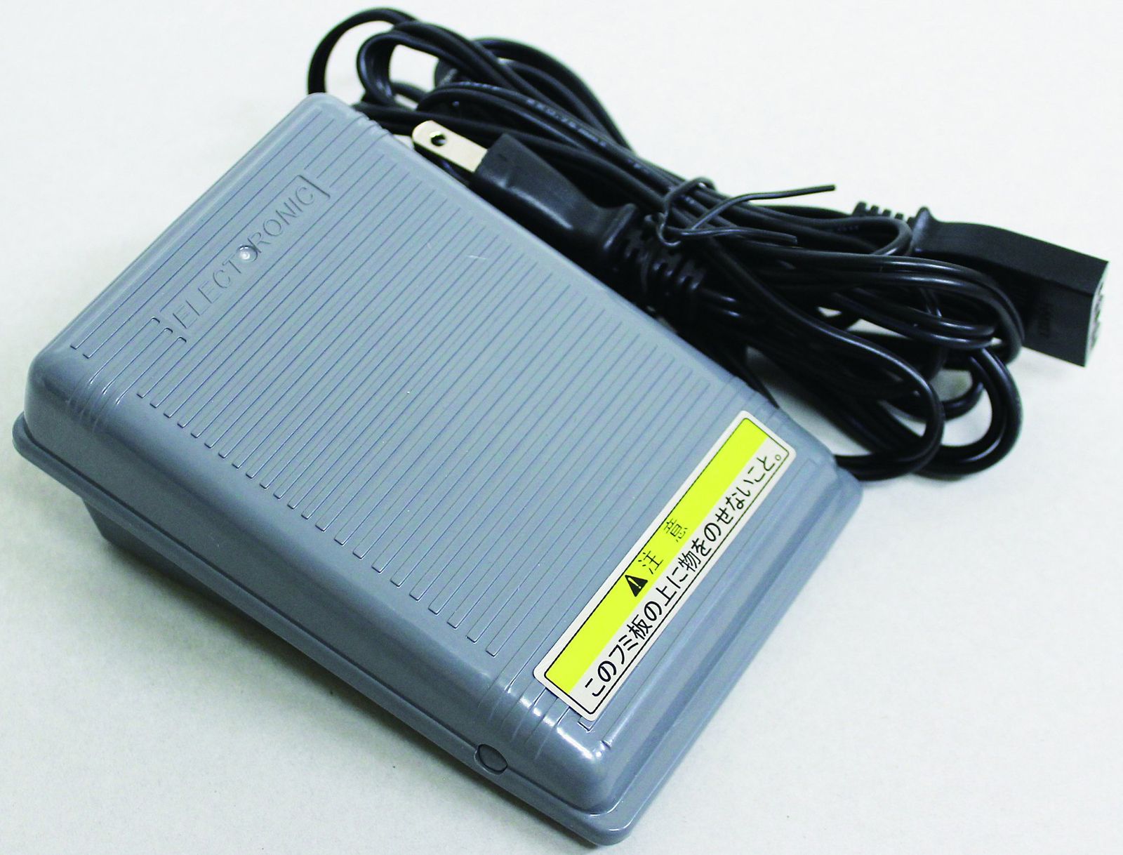 II Tradition SN-521 電動ミシン フットコントローラータイプ ホワイト シンガー