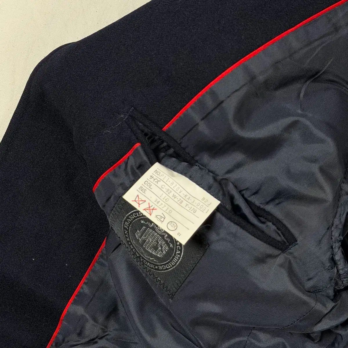 ボタン ジャケット