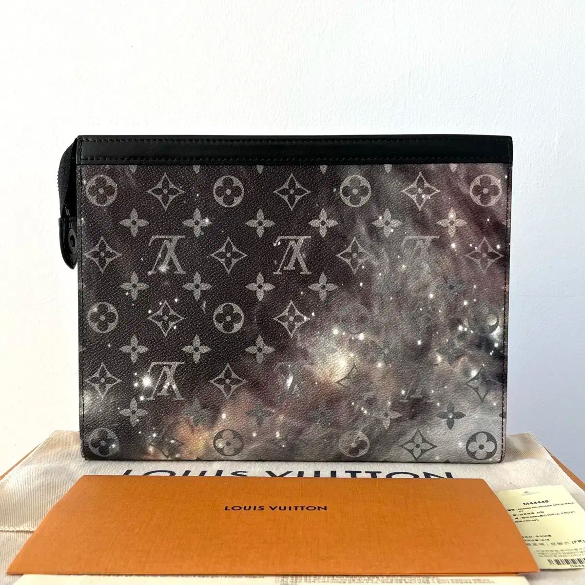 S級 モデル ルイヴィトン ギャラクシー ポーシェット ボワヤージュ クラッチバッグ M44448