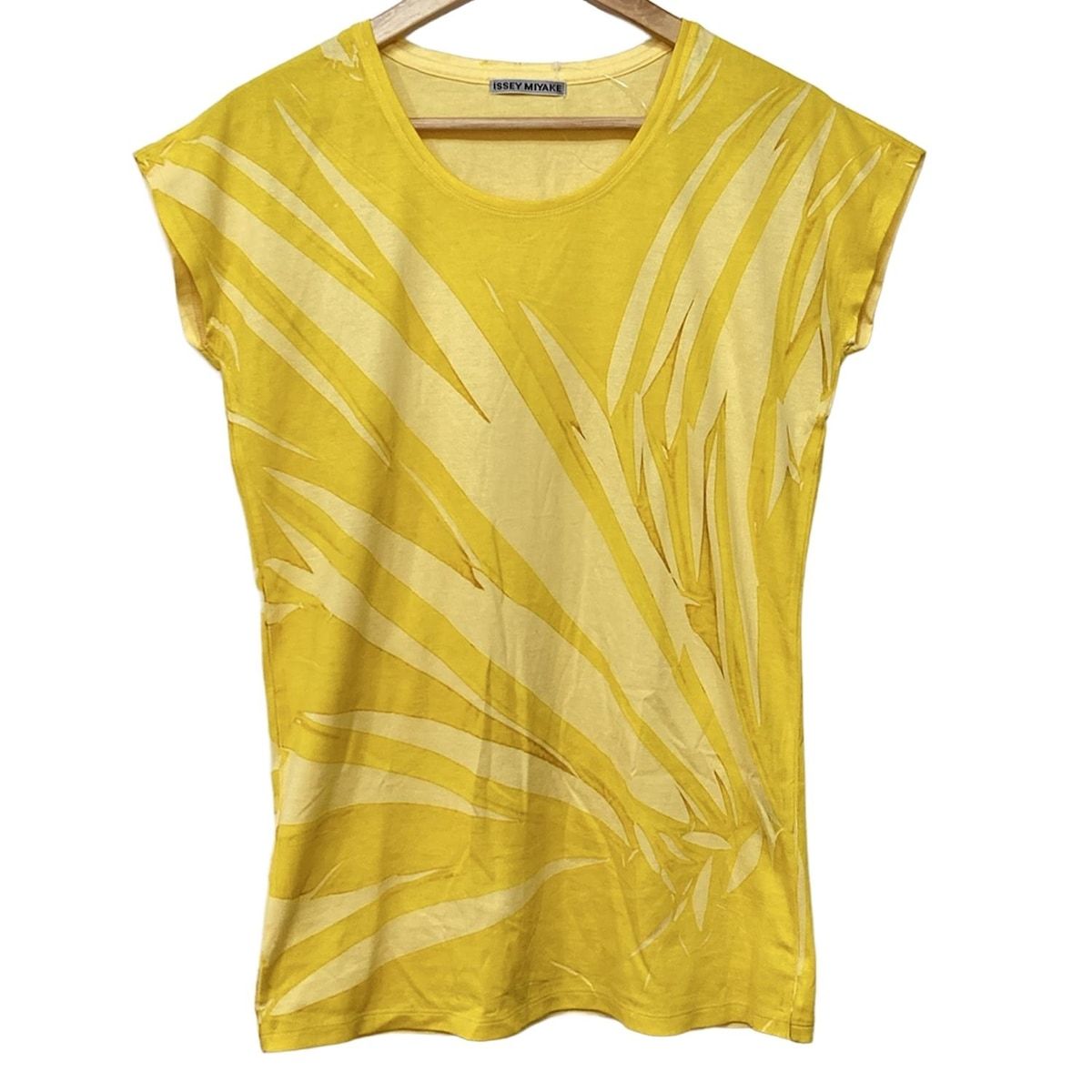 ISSEYMIYAKE イッセイミヤケ チュニック サイズ2 M レディース - イエロー×ライトイエロー クルーネック 半袖
