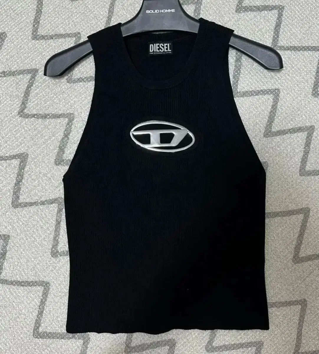 DIESEL オルゴールカット ノースリーブ m サイズ