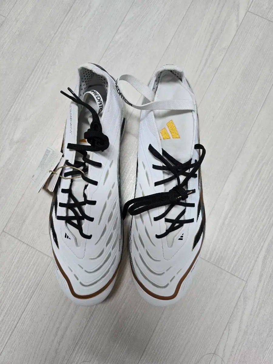 アディダス チームガイスト プレデター 280サイズ