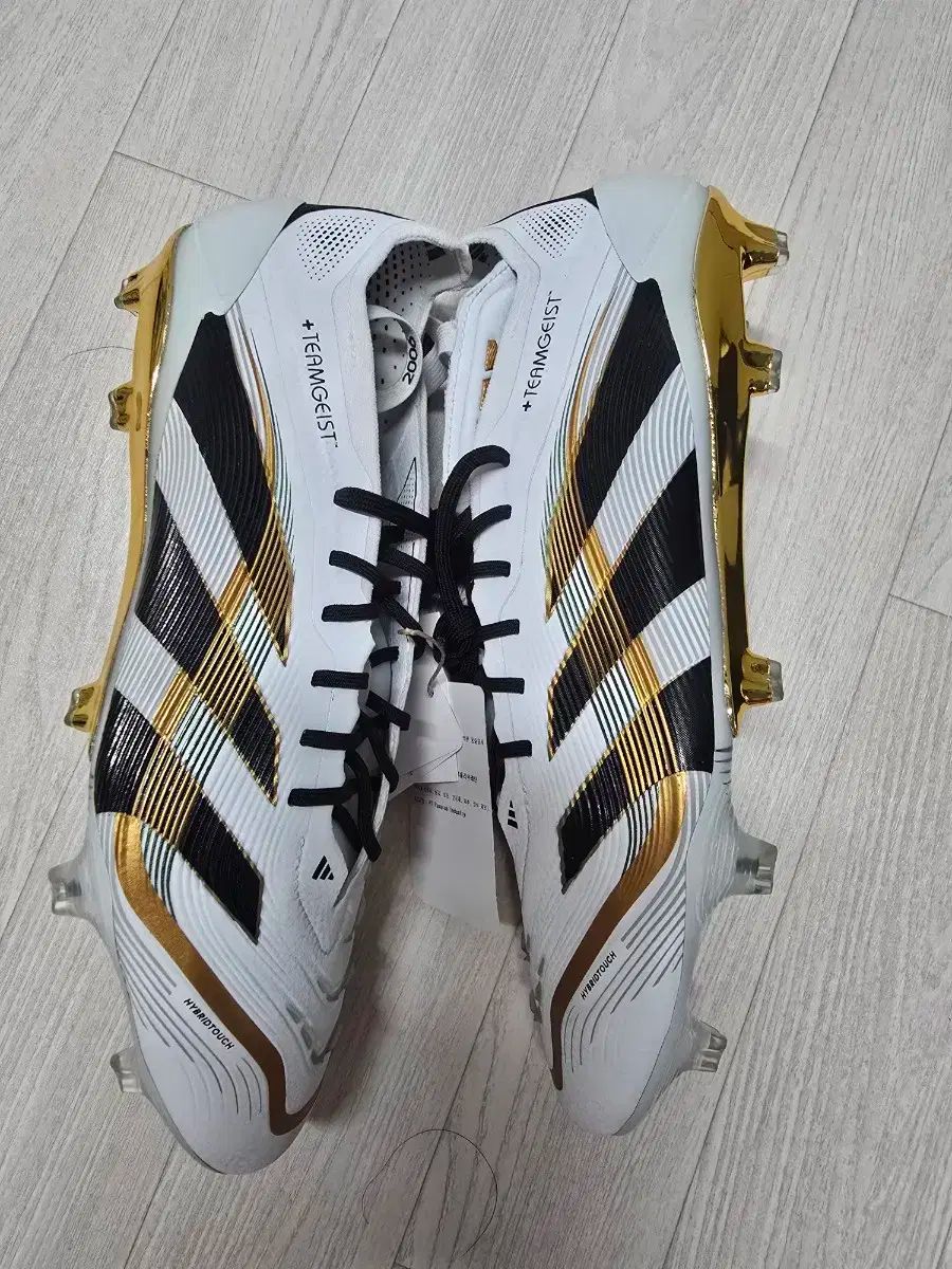 アディダス チームガイスト プレデター 280サイズ