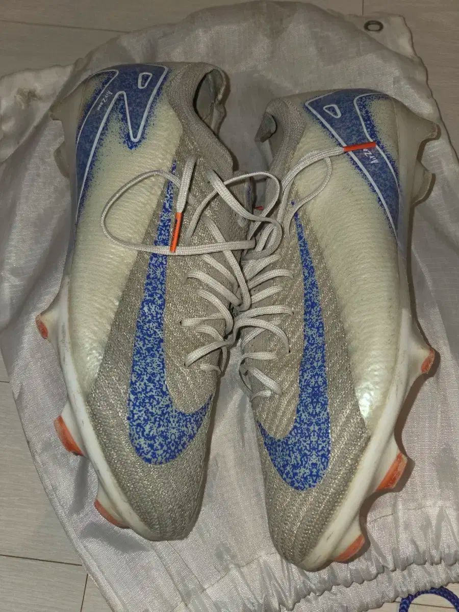 マーキュリアル