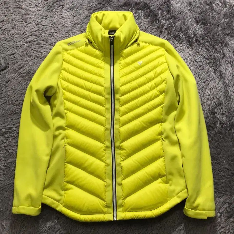 魚のような L A級 ボルビック VOLVIC ゴルフ 軽量グース ダウン