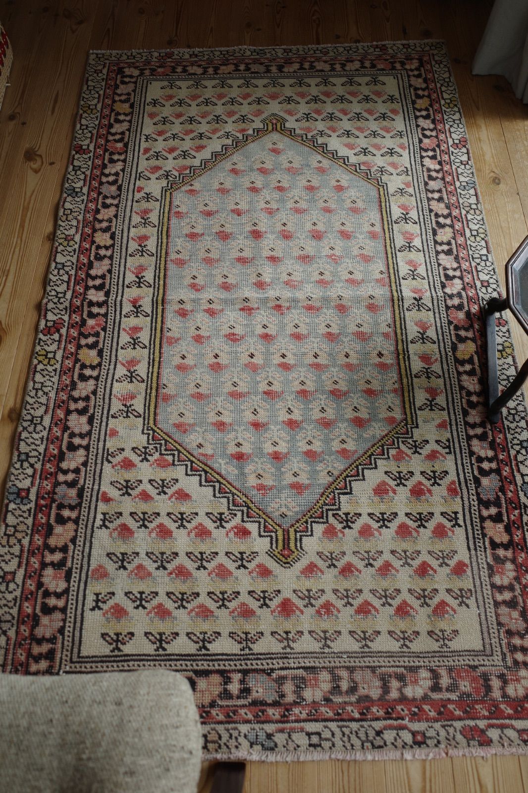 トルコ ウシャク産 ヴィンテージラグ