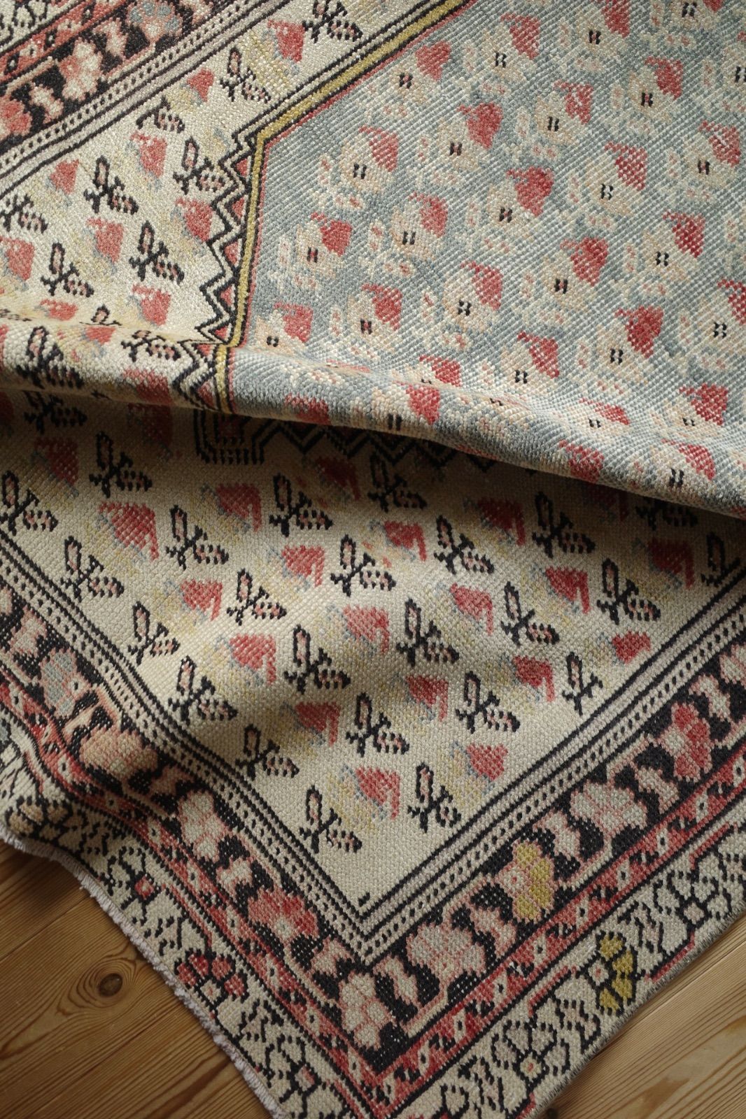 トルコ ウシャク産