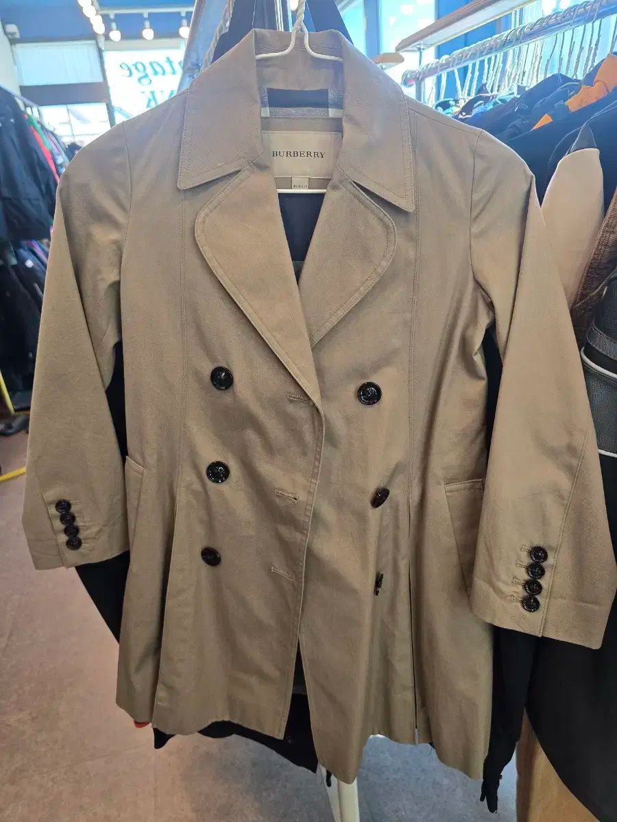 バーバリー トレンチ コート ベージュ 子供用