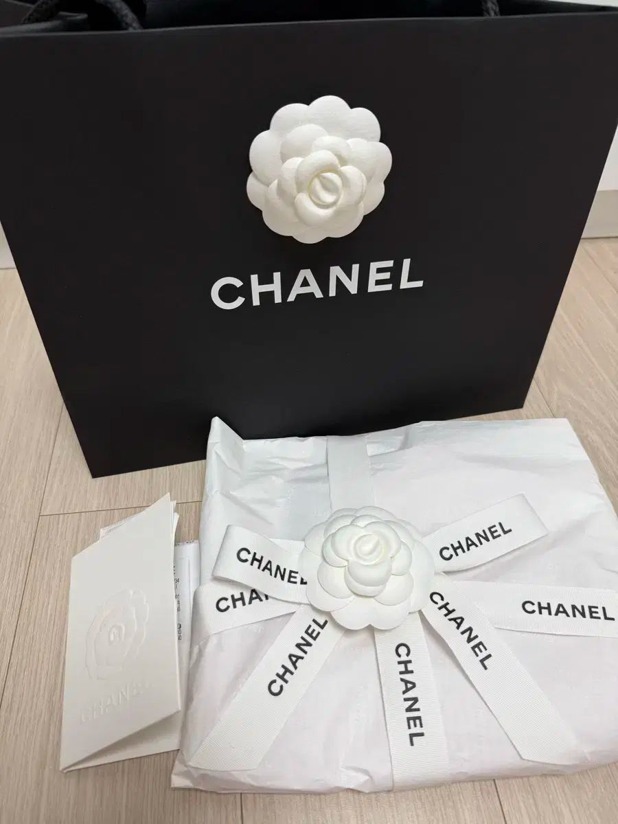 シャネル カシミア クラバ ブラック グレー