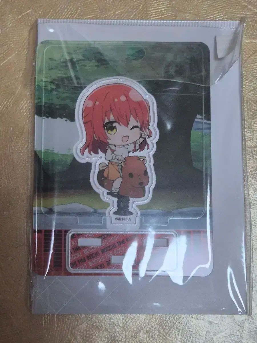 ぼっち・ざ・ろっく ！ ドンキホーテコラボ アクリルバッジ 山田リョウ