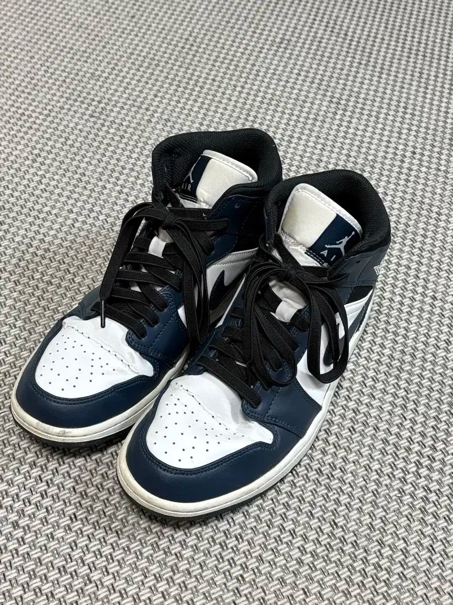 ジョーダン 1 ミッド DARK 틸 265