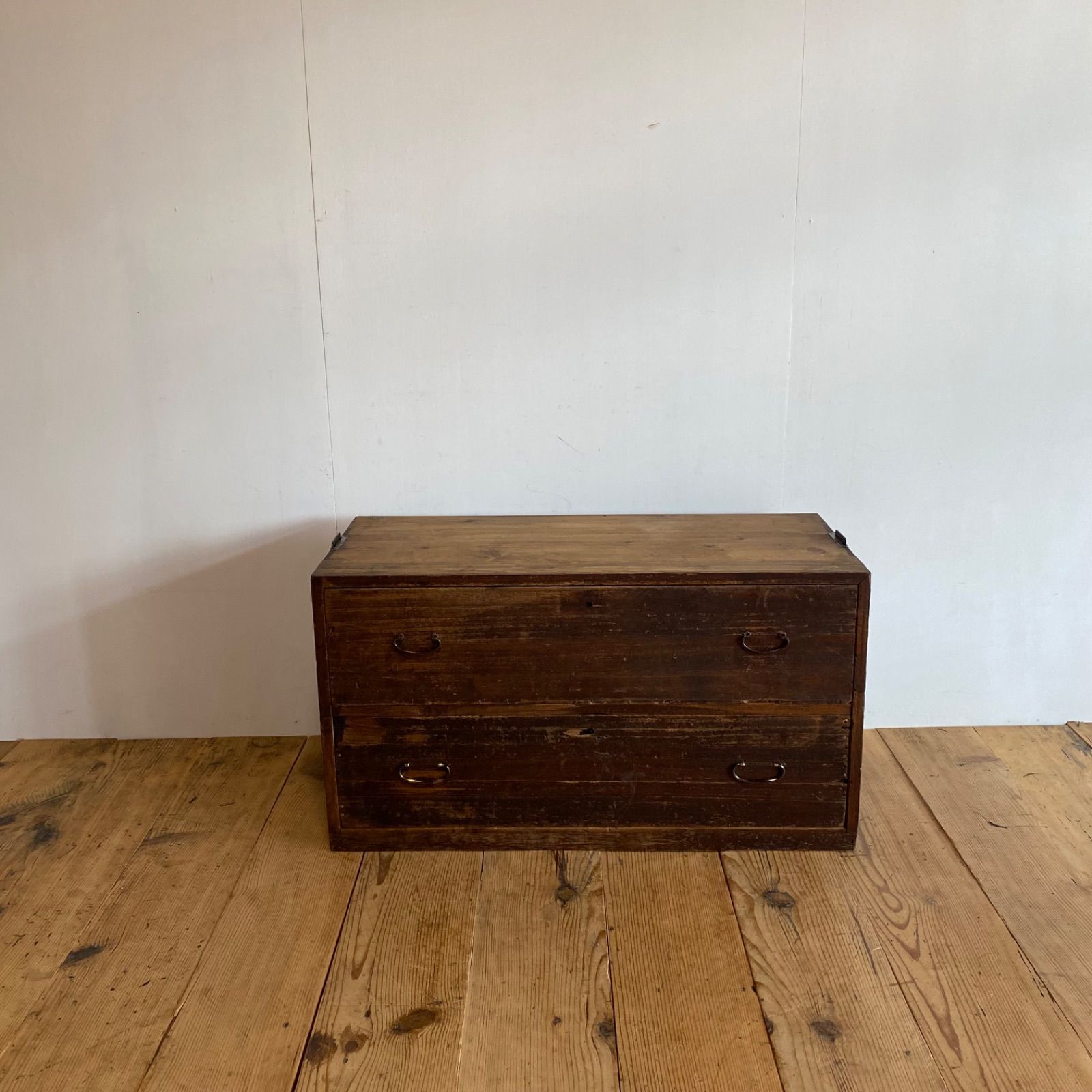 アンティーク チェスト 箪笥 ローボード テレビ台 無垢材 昭和レトロ z534 アンティーク チェスト 箪笥 ローボード テレビ台 無垢材 昭和レトロ