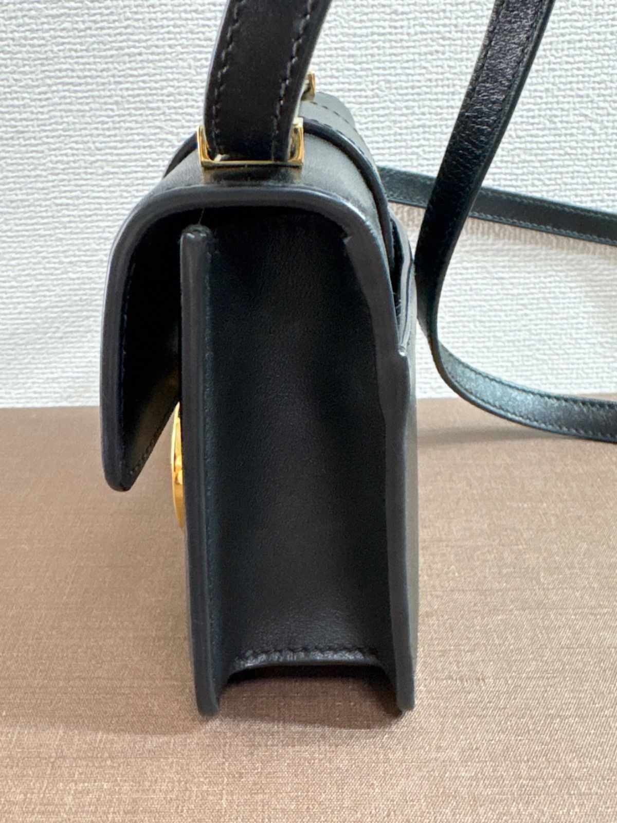 ショルダーバッグ