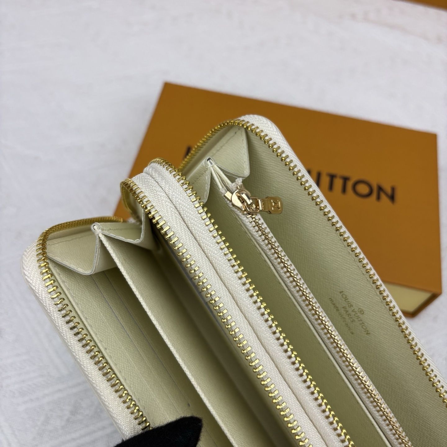 高級美品 状態良 LOUIS VUITTON ルイヴィトン ウォレット 長財布 小銭