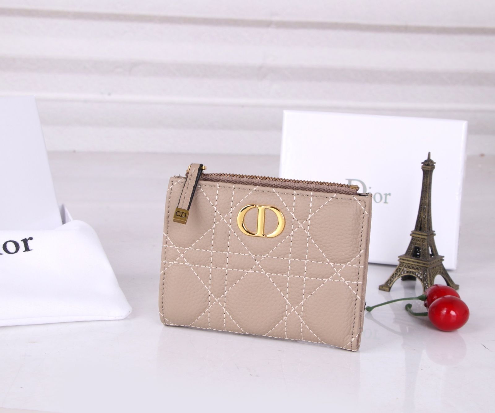 高級 人気商品 Christian Dior クリスチャンディオール 折り財布